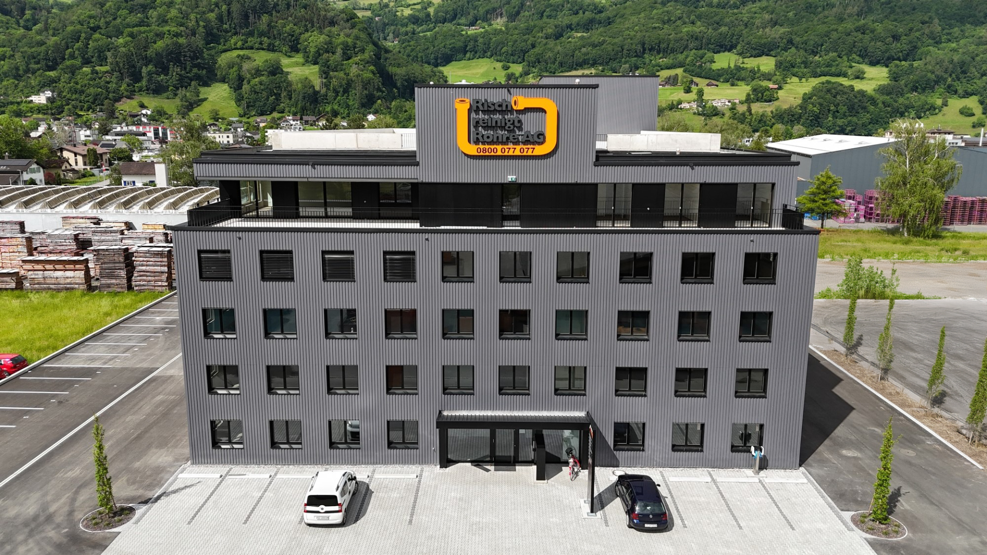 1_Foto Neubau Guschastrasse 87_Frontansicht.png
