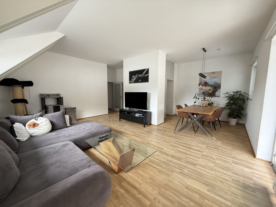 4.5 Zimmer-Dachgeschosswohnung, 9487 Gamprin-Bendern