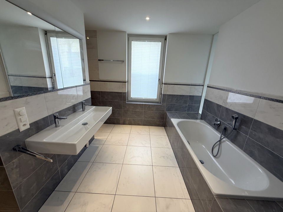 3.5 Zimmer-Wohnung mit Grünfläche, 9490 Vaduz