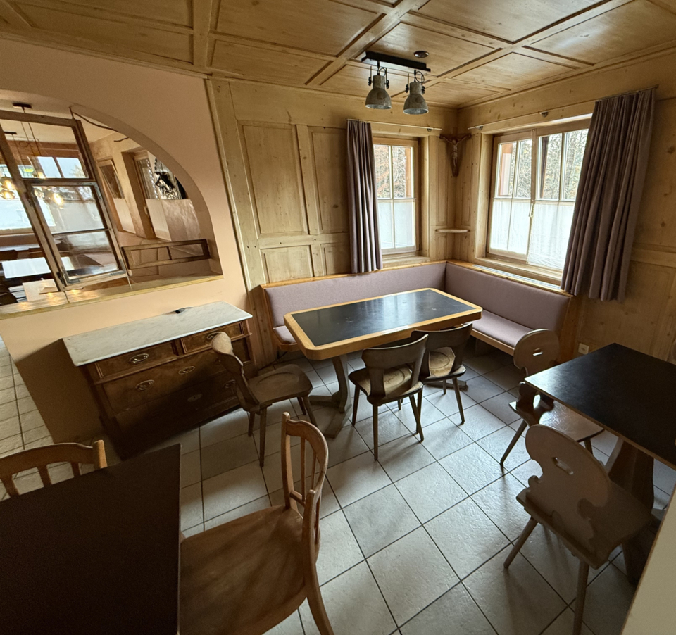 Restaurant "Heusträffl" mit Bar, 9497 Triesenberg